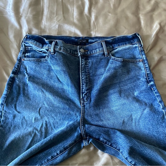 Express Modern Straight Super High Rise Size 16L Medium-Wash Jeans Distressed, D - Picture 7 of 8